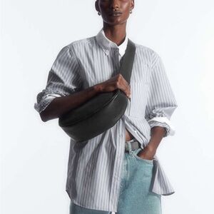 COS SWING CROSSBODY LEATHER- Black 100% Leather